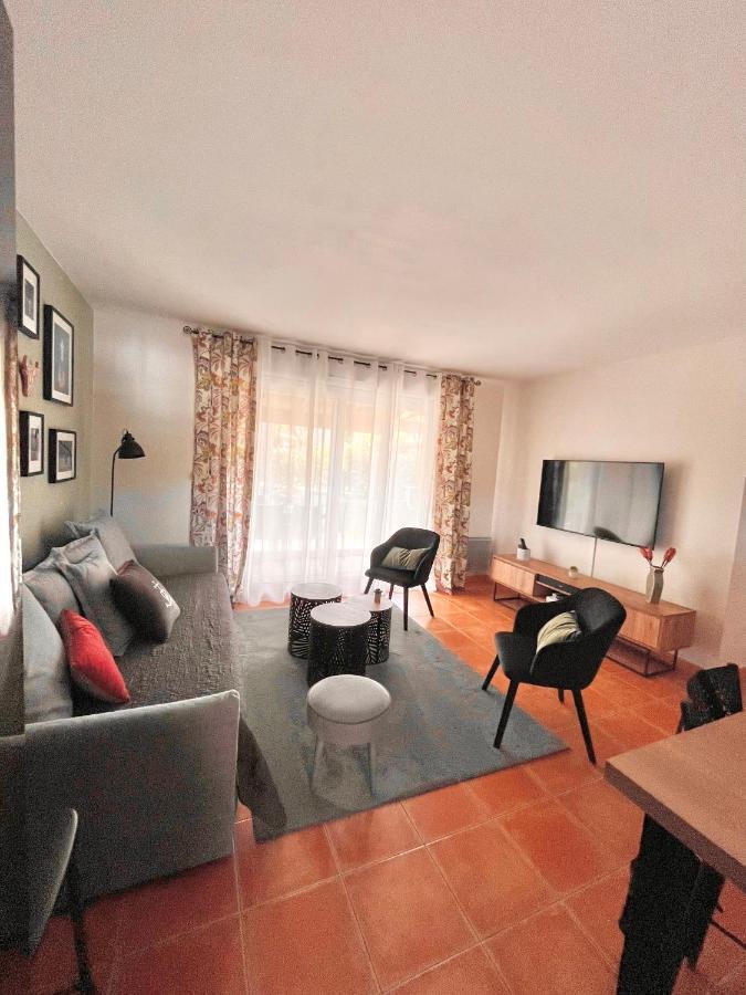 Maison de vacances dans résidence avec piscine Arles Extérieur photo